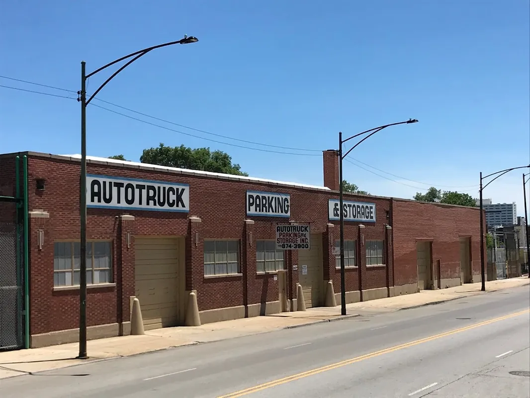 Car Storage Chicago - Car storage facility in Chicago, IL